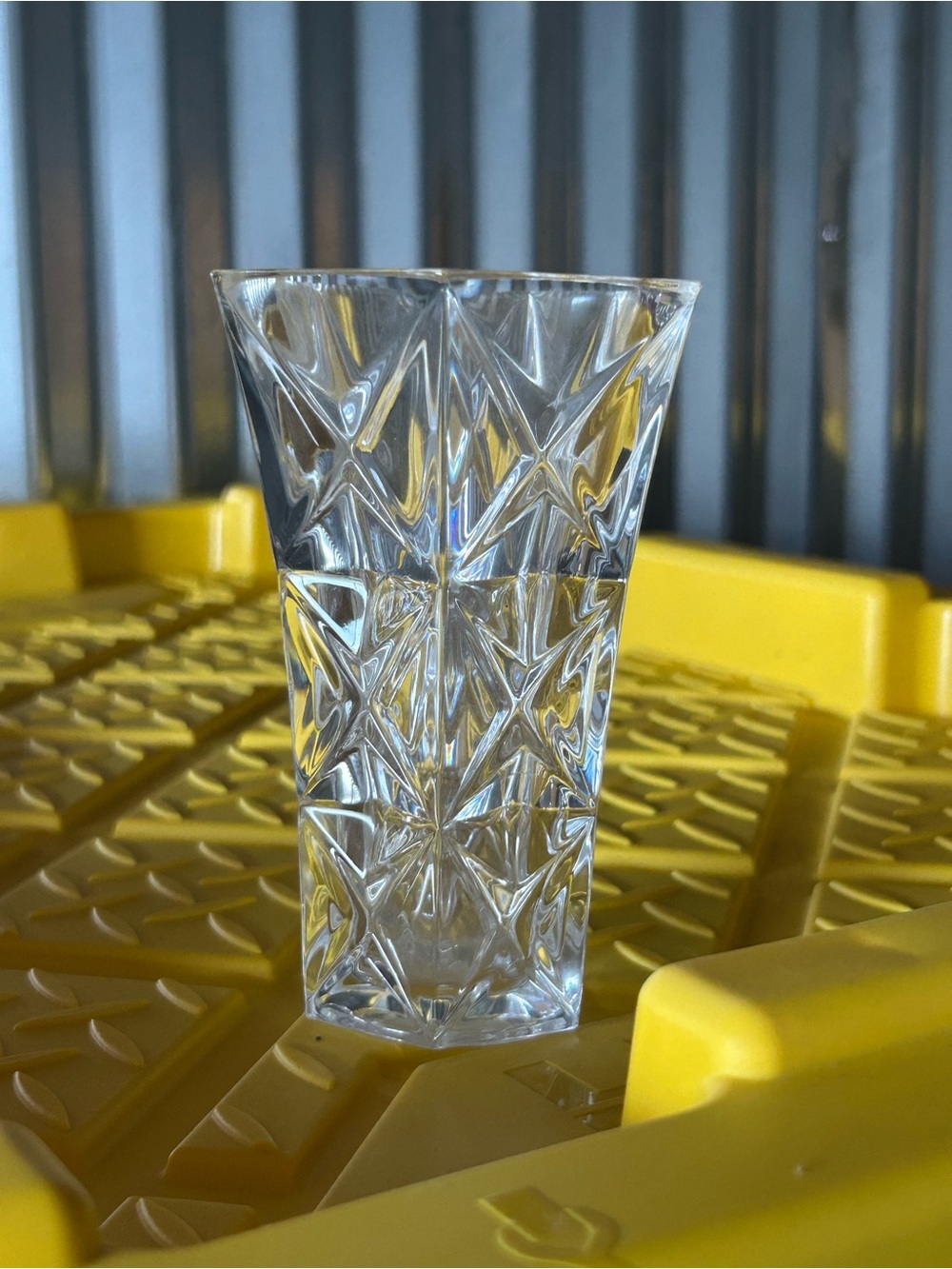 Cristal D'Arques-Durand lead crystal flower vase